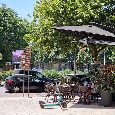 Red & White Palace * Τίρανα