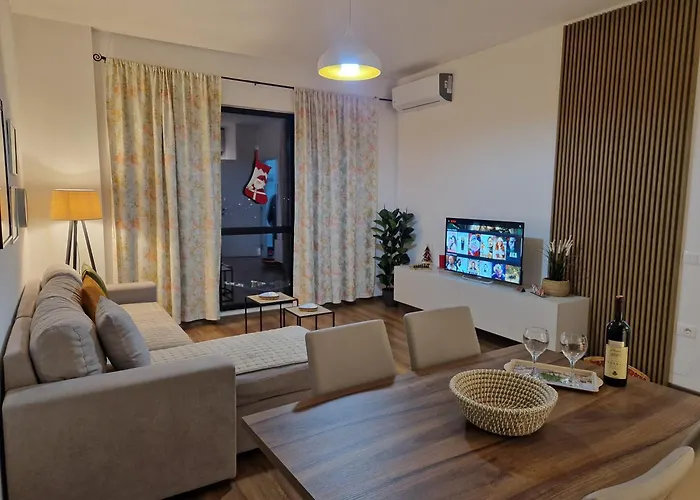 Red & White Palace Apartamento *