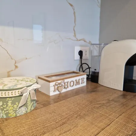 公寓 Red & White Palace *