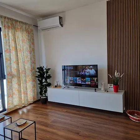 Red & White Palace 公寓 地拉那